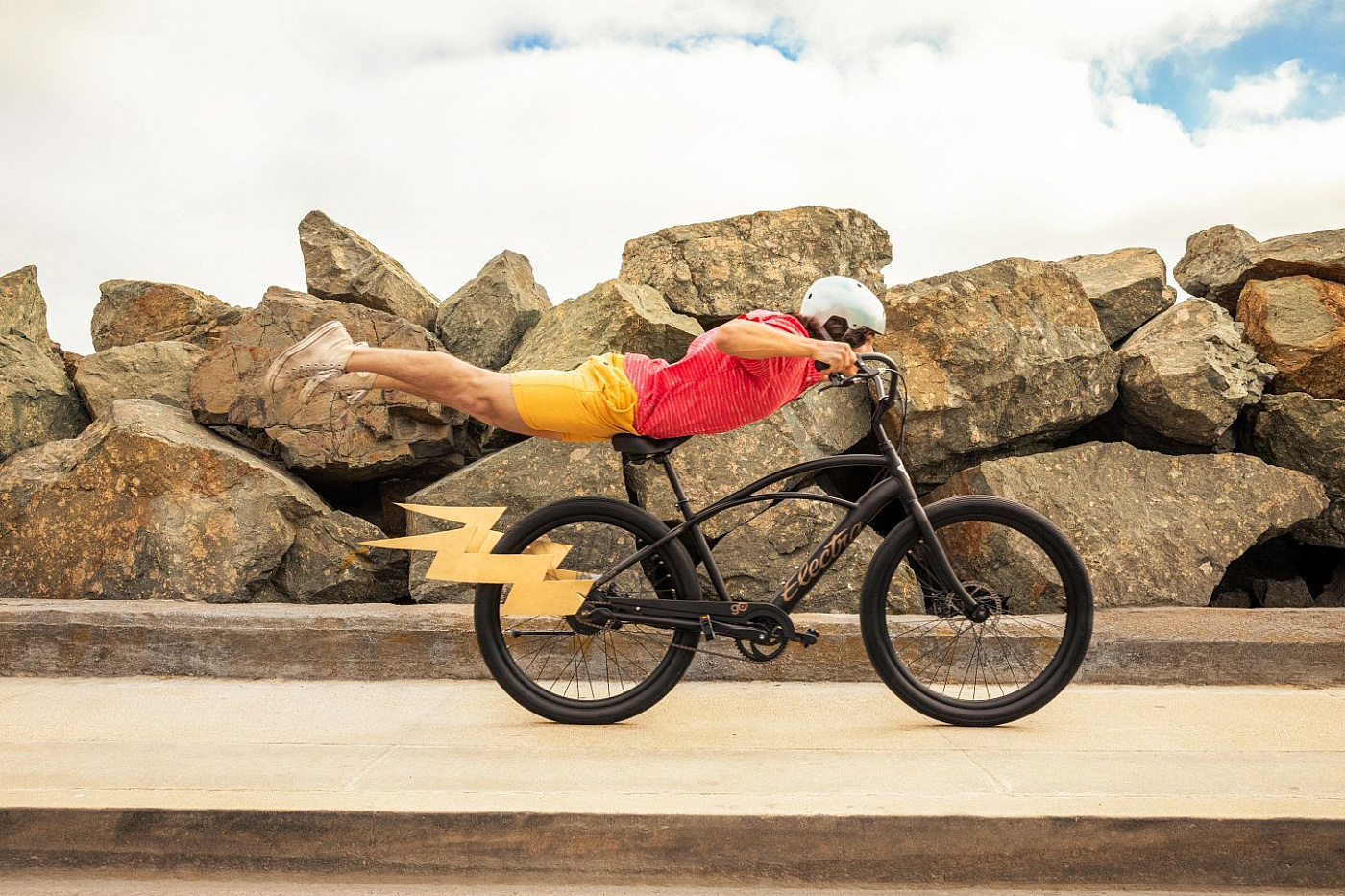 Электровелосипед Electra Cruiser GO! Step Over Matte Black Sand